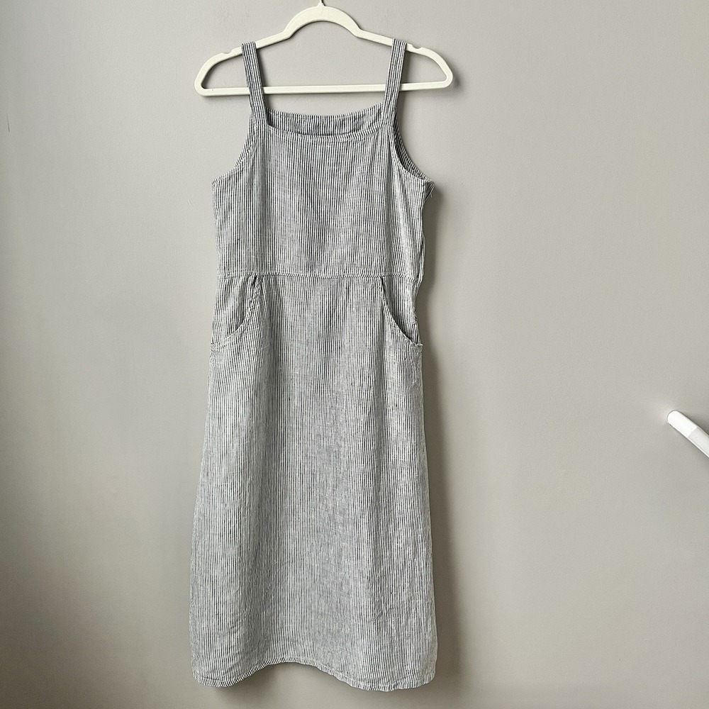 Vintage striped linen dress with pockets!